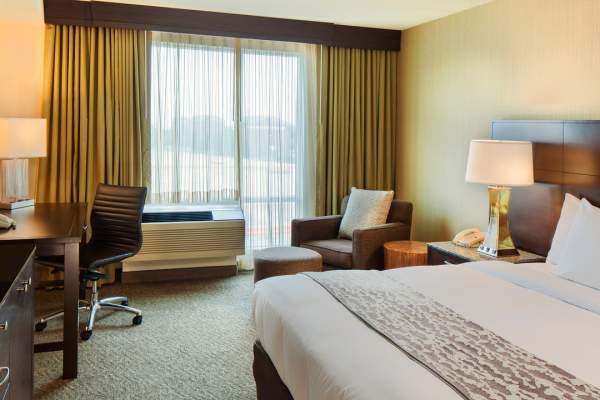 DoubleTree by Hilton Boston Bayside