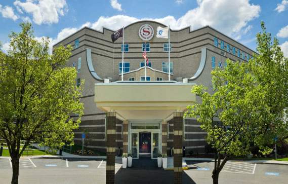 Sheraton Needham Hotel