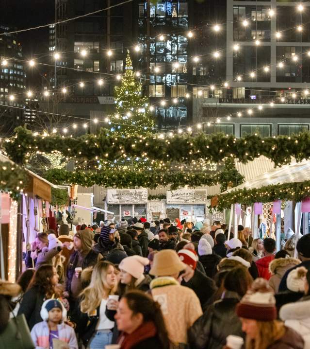 Crowd shopping at Snowport